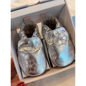 Robeez Girls' Infant Booties and Crib Shoes  - Silver Leather Bootie, 12-18, NWT